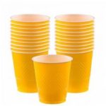 vasos desechables amarillos